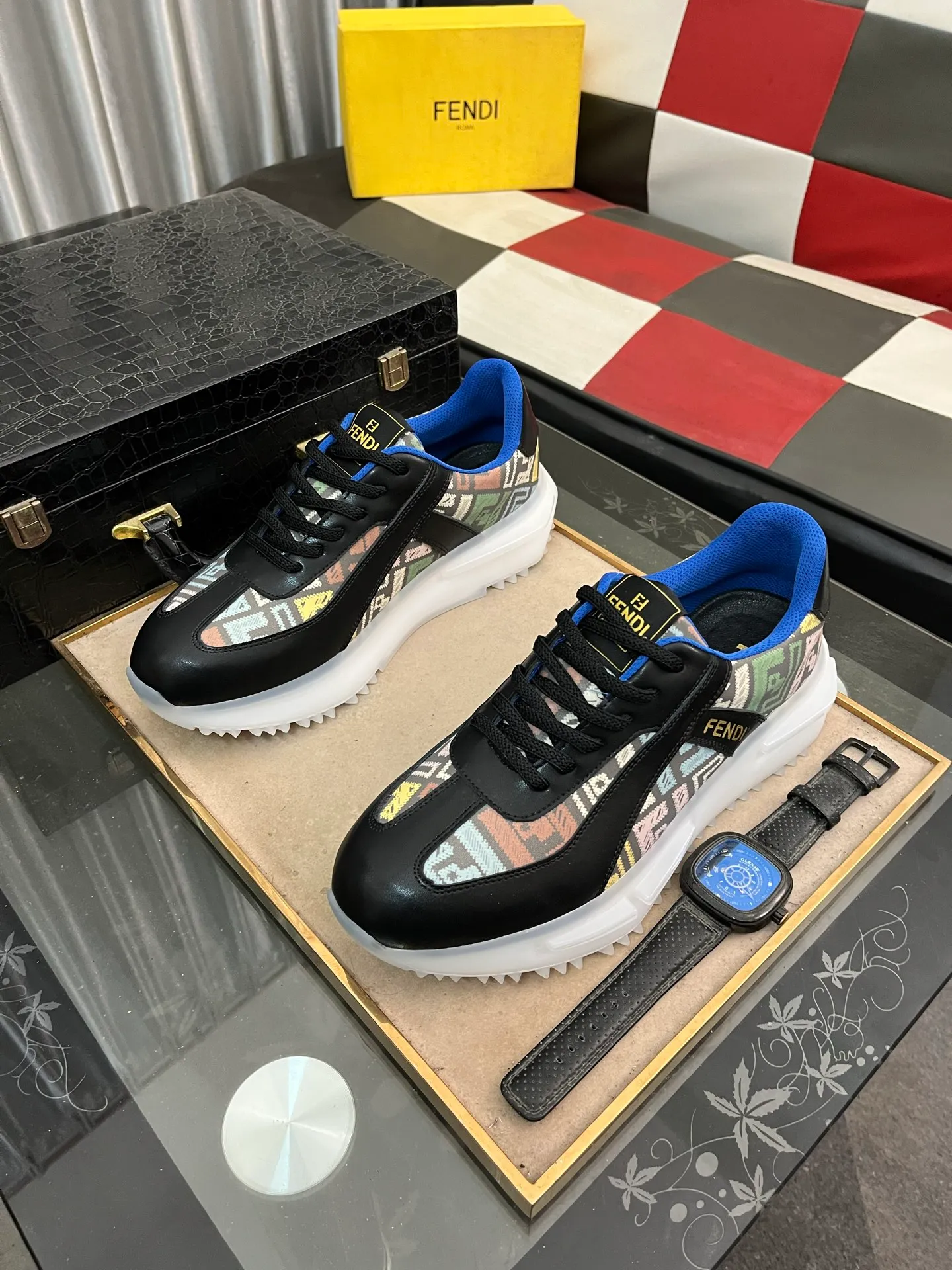 Men's Men's Shoes💰458⌚️⌚️Fendi [Fendi] men's new high-top casual shoes are on the market🔥The shoe body is made of brand-specific embossed leather, pigskin lining, breathable and does not cover the feet! Fashionable casual shoes 🙈Super light and wear-resistant outsole👣 Available in two colors, sizes 38-44